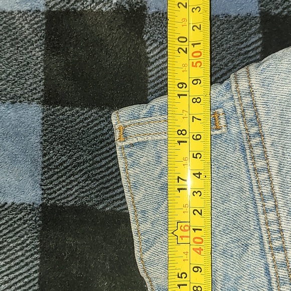 Vintage. Made in USA. Levi's 560. Loose-fit, tapered. Men's size w38 l30 - Picture 3 of 16